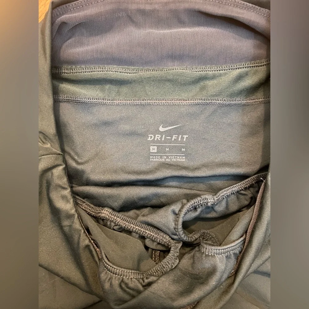 Nike Eclipse Jungle Green Running Shorts - Picture 3 of 4